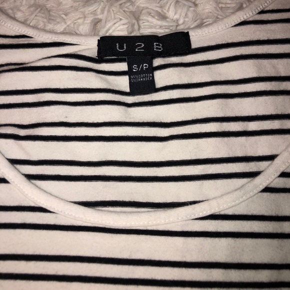 U2B black and white striped crop top - Picture 2 of 3
